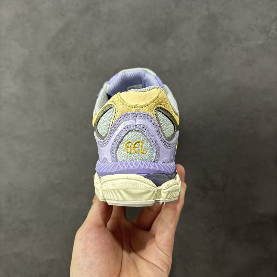 图片[4]-【公司级】Asics Gel-NYC复古单品 亚瑟士ASICSTIGER秋季新款休闲鞋 厚底街头运动休闲鞋 ASICS亚瑟士推出全新GEL-NYC，彰显纽约都市活力 这次的新系列融入了多个版本GEL的经典设计风格，广受好评。其设计灵感来源于GEL-NIMBUS 3,GEL-MC PLUS V 和 GEL-CUMULUS 16 这些往日经典鞋款。GEL-NYC使用GEL-CUMULUS 16鞋款的鞋楦设计,展现了独特的现代化美学。鞋底采用了轻质发泡材料,并在后跟和前掌处采用了ASICS亚瑟士核心科技——GEL缓震胶,赋予鞋款强大的缓冲性能,提供了更柔软舒适的穿着体验。而在原有设计的启发之上,此次鞋款采用更贴合当今潮流趋势的材料和创新技术,展现出纽约充满活力的都市精神。 尺码：36-45-选品中心