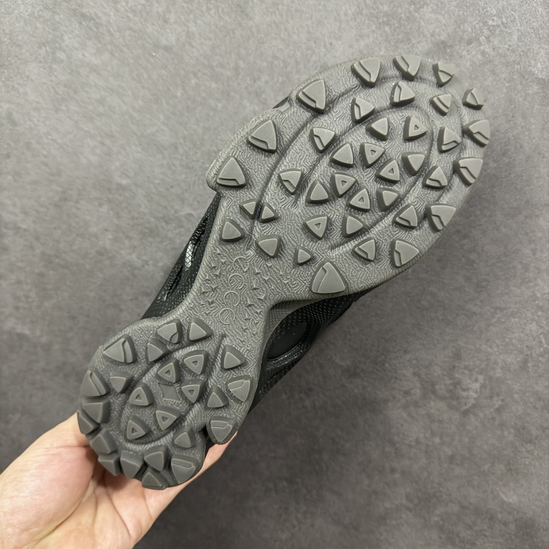 图片[9]-【头层升级版】ECCO爱步男鞋德训鞋秋 ecco爱步 Biom 2.2 牛皮 户外运动 健步 轻盈舒适 减震耐磨 低帮 登山鞋/徒步鞋 男款 柔酷零点系列 重塑德训经典轮廓，简约而不失格调 轻松切换不同生活场景的搭配需求 不易挤脚复古经典百搭 全皮革内里系统，从内衬到鞋垫，全皮革覆盖的贴心设计，如第二层肌肤般温柔承托双脚 三重舒适 轻盈大底搭载爱步独有科技 简约系带设计 可自由调节松紧 一体成型贴合脚部，轻弹缓震运动时自带缓冲buff 引领街头风向 尺码：39 40 41 42 43 44 编码：XYB330340-选品中心