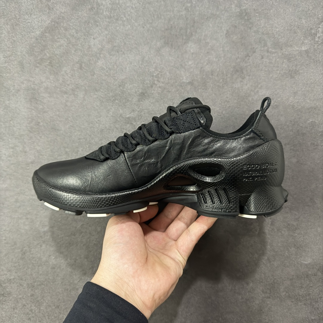 图片[2]-【头层升级版】ECCO爱步男鞋德训鞋秋 ecco爱步 Biom 2.2 牛皮 户外运动 健步 轻盈舒适 减震耐磨 低帮 登山鞋/徒步鞋 男款 柔酷零点系列 重塑德训经典轮廓，简约而不失格调 轻松切换不同生活场景的搭配需求 不易挤脚复古经典百搭 全皮革内里系统，从内衬到鞋垫，全皮革覆盖的贴心设计，如第二层肌肤般温柔承托双脚 三重舒适 轻盈大底搭载爱步独有科技 简约系带设计 可自由调节松紧 一体成型贴合脚部，轻弹缓震运动时自带缓冲buff 引领街头风向 尺码：39 40 41 42 43 44 编码：XYB330340-选品中心