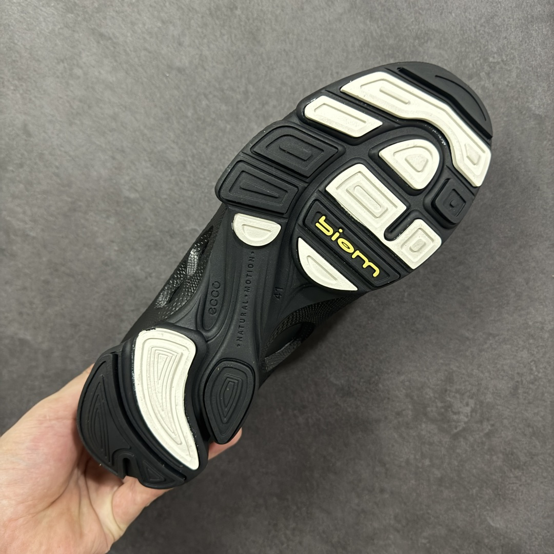 图片[9]-【头层升级版】ECCO爱步男鞋德训鞋秋 ecco爱步 Biom 2.2 牛皮 户外运动 健步 轻盈舒适 减震耐磨 低帮 登山鞋/徒步鞋 男款 柔酷零点系列 重塑德训经典轮廓，简约而不失格调 轻松切换不同生活场景的搭配需求 不易挤脚复古经典百搭 全皮革内里系统，从内衬到鞋垫，全皮革覆盖的贴心设计，如第二层肌肤般温柔承托双脚 三重舒适 轻盈大底搭载爱步独有科技 简约系带设计 可自由调节松紧 一体成型贴合脚部，轻弹缓震运动时自带缓冲buff 引领街头风向 尺码：39 40 41 42 43 44 编码：XYB330340-选品中心