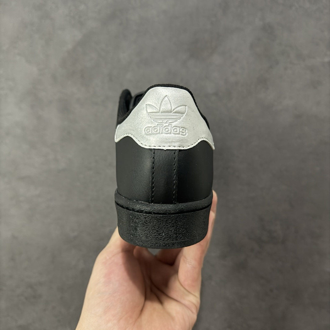 图片[4]-【正确版】Adidas Originals Superstar 2025全新版本 贝壳头官方同步 渠道正品订单 诠释市场最高工艺水平 贝壳头经典小白板鞋 专柜上架同步配色 全鞋进口头层皮料打造。区别市面普通真标版本，进出专柜无压力 货号：JI0079 尺码：35-44-选品中心