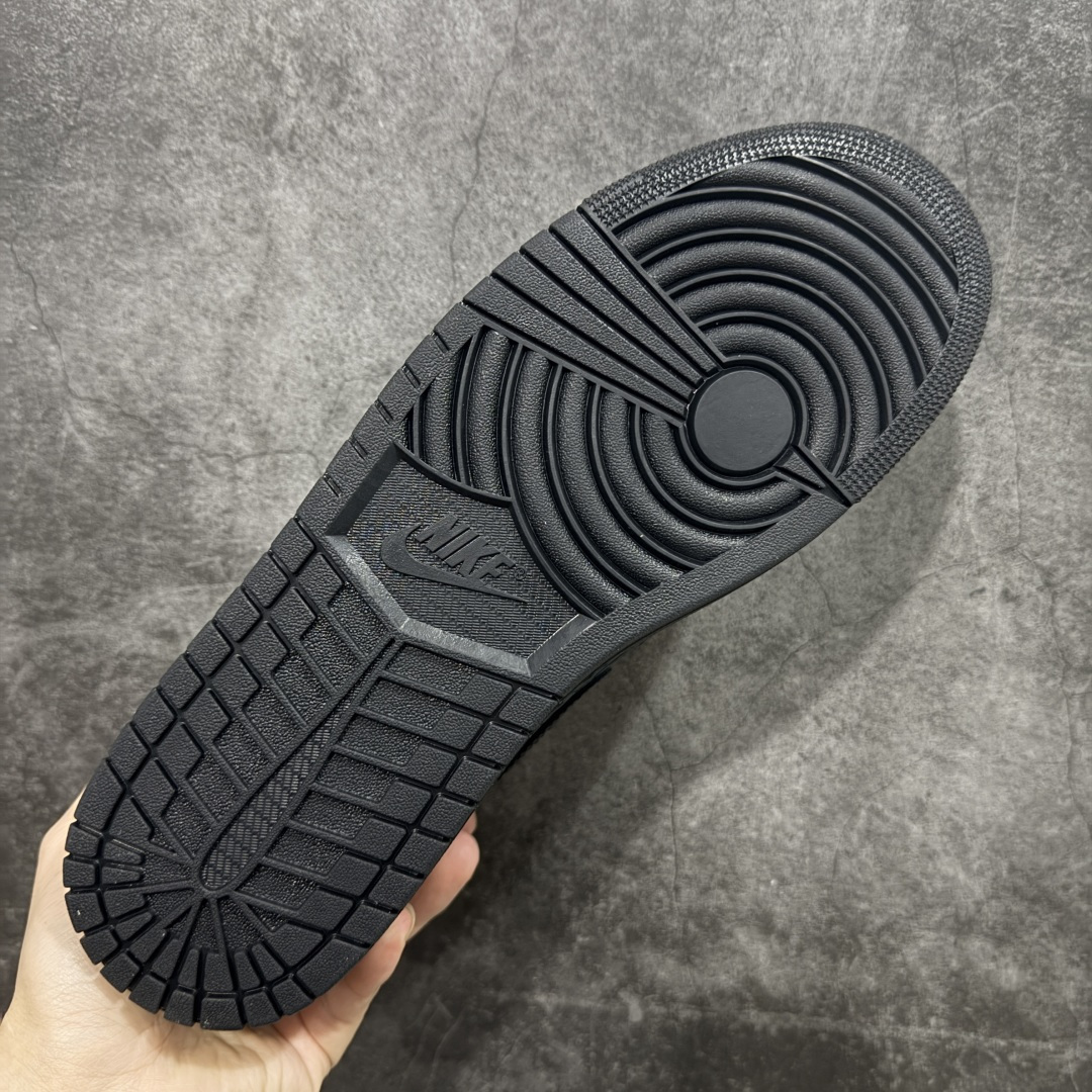 图片[9]-【DT纯原】Air Jordan Low AJ1 乔1黑黄爆裂纹 低帮文化休闲运动板鞋 IM6568-010  市面中低帮最具代表性版本没有之一 口碑大厂出品 品控大底版型不断改良更新 全套原纸板楦头开发 确保原汁原味 完美呈现版型 完美零毛边处理 原厂内置全掌气垫 价格定位良心 平台专用代工流水线出品 一眼公司既视感 拿到手的一瞬间就与众不同 碾压市面所有版本 全部原鞋开发 每一个配色都会采购原鞋确认细节 打破市面看图做货无好货之说 尺码：35.5-46-选品中心