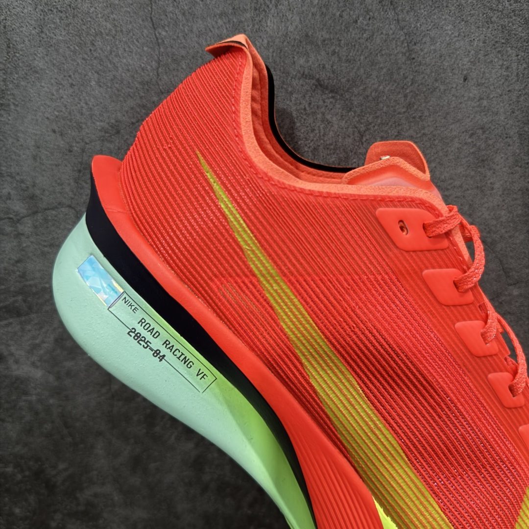 图片[7]-【XE纯原版】Nike ZoomX Vaporfly NEXT%4 减震马拉松跑步鞋 HF6414-600 全掌真碳板 原楦原纸版数据开发  目前市场最强品质 原版购入开发 原版定制网纱鞋面 分体式组合大底 中间层夹心全掌抗扭碳板 下层一次ReactX泡棉 区别市场一体底 超高质检清洁度 一切材质配件均与原版一致 原楦原纸板开发 匹配原版98%以上 完美弧度版型 原厂鞋标 立体反光鞋盒标 高端玩家必推版本 高价零售必推版本 欢迎对比市面任意版本‼️ 这双鞋简直是时尚与科技的完美融合，质感爆棚，搭配超亮眼的银色大勾子，瞬间成为街头焦点。不仅颜值在线，缓震性能更是一绝 不管是日常出街还是慢跑锻炼，都能给双脚极致舒适体验。  码数超全，36- 46 码任你选！别犹豫啦，穿上它，轻松走出潮流范，开启你的时尚运动新旅程 码段：36-46-选品中心