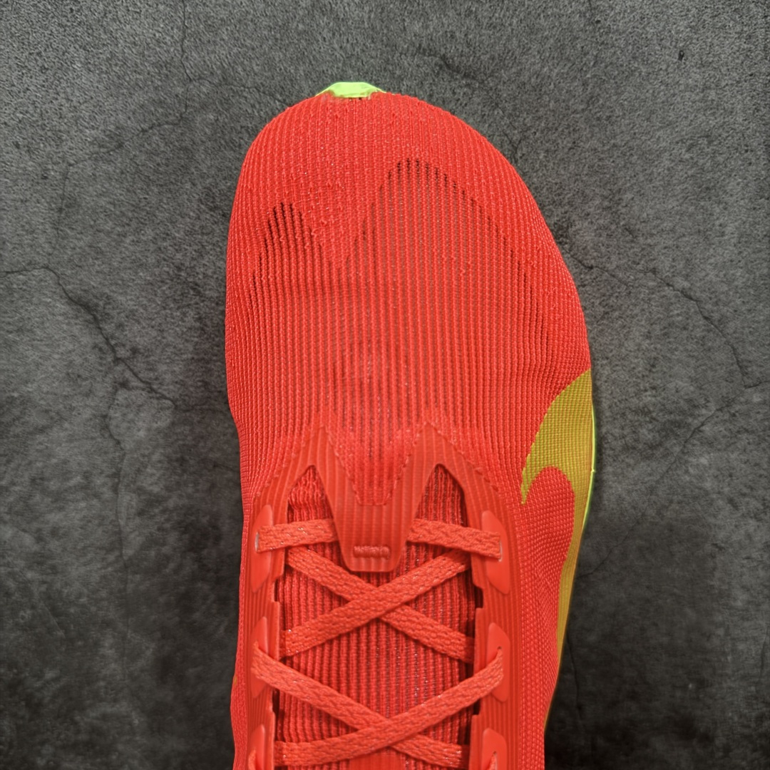 图片[5]-【XE纯原版】Nike ZoomX Vaporfly NEXT%4 减震马拉松跑步鞋 HF6414-600 全掌真碳板 原楦原纸版数据开发  目前市场最强品质 原版购入开发 原版定制网纱鞋面 分体式组合大底 中间层夹心全掌抗扭碳板 下层一次ReactX泡棉 区别市场一体底 超高质检清洁度 一切材质配件均与原版一致 原楦原纸板开发 匹配原版98%以上 完美弧度版型 原厂鞋标 立体反光鞋盒标 高端玩家必推版本 高价零售必推版本 欢迎对比市面任意版本‼️ 这双鞋简直是时尚与科技的完美融合，质感爆棚，搭配超亮眼的银色大勾子，瞬间成为街头焦点。不仅颜值在线，缓震性能更是一绝 不管是日常出街还是慢跑锻炼，都能给双脚极致舒适体验。  码数超全，36- 46 码任你选！别犹豫啦，穿上它，轻松走出潮流范，开启你的时尚运动新旅程 码段：36-46-选品中心