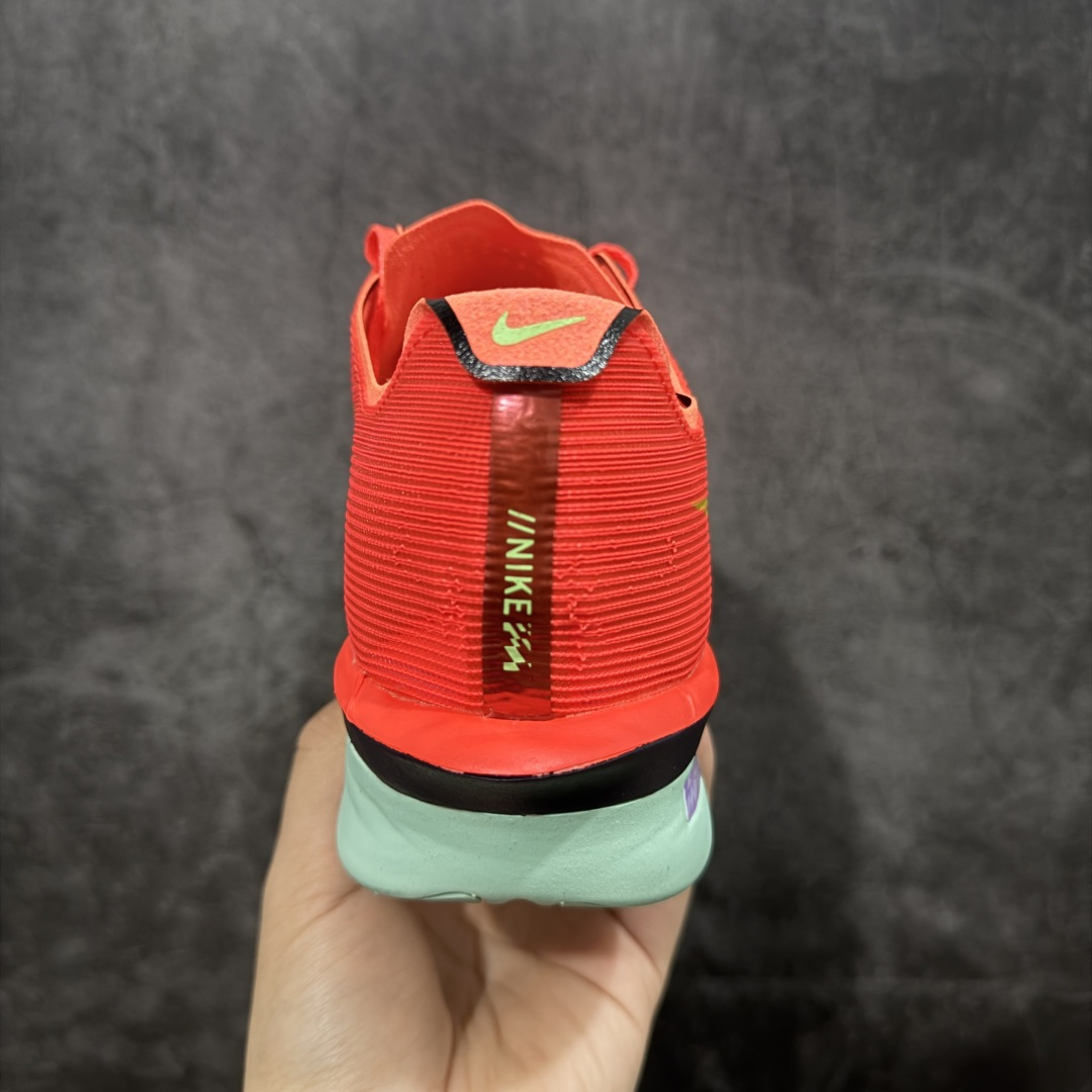 图片[4]-【XE纯原版】Nike ZoomX Vaporfly NEXT%4 减震马拉松跑步鞋 HF6414-600 全掌真碳板 原楦原纸版数据开发  目前市场最强品质 原版购入开发 原版定制网纱鞋面 分体式组合大底 中间层夹心全掌抗扭碳板 下层一次ReactX泡棉 区别市场一体底 超高质检清洁度 一切材质配件均与原版一致 原楦原纸板开发 匹配原版98%以上 完美弧度版型 原厂鞋标 立体反光鞋盒标 高端玩家必推版本 高价零售必推版本 欢迎对比市面任意版本‼️ 这双鞋简直是时尚与科技的完美融合，质感爆棚，搭配超亮眼的银色大勾子，瞬间成为街头焦点。不仅颜值在线，缓震性能更是一绝 不管是日常出街还是慢跑锻炼，都能给双脚极致舒适体验。  码数超全，36- 46 码任你选！别犹豫啦，穿上它，轻松走出潮流范，开启你的时尚运动新旅程 码段：36-46-选品中心