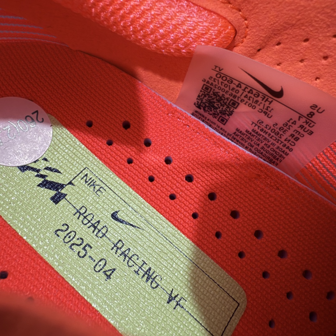 图片[7]-【XE纯原版】Nike ZoomX Vaporfly NEXT%4 减震马拉松跑步鞋 HF6414-600 全掌真碳板 原楦原纸版数据开发  目前市场最强品质 原版购入开发 原版定制网纱鞋面 分体式组合大底 中间层夹心全掌抗扭碳板 下层一次ReactX泡棉 区别市场一体底 超高质检清洁度 一切材质配件均与原版一致 原楦原纸板开发 匹配原版98%以上 完美弧度版型 原厂鞋标 立体反光鞋盒标 高端玩家必推版本 高价零售必推版本 欢迎对比市面任意版本‼️ 这双鞋简直是时尚与科技的完美融合，质感爆棚，搭配超亮眼的银色大勾子，瞬间成为街头焦点。不仅颜值在线，缓震性能更是一绝 不管是日常出街还是慢跑锻炼，都能给双脚极致舒适体验。  码数超全，36- 46 码任你选！别犹豫啦，穿上它，轻松走出潮流范，开启你的时尚运动新旅程 码段：36-46-选品中心