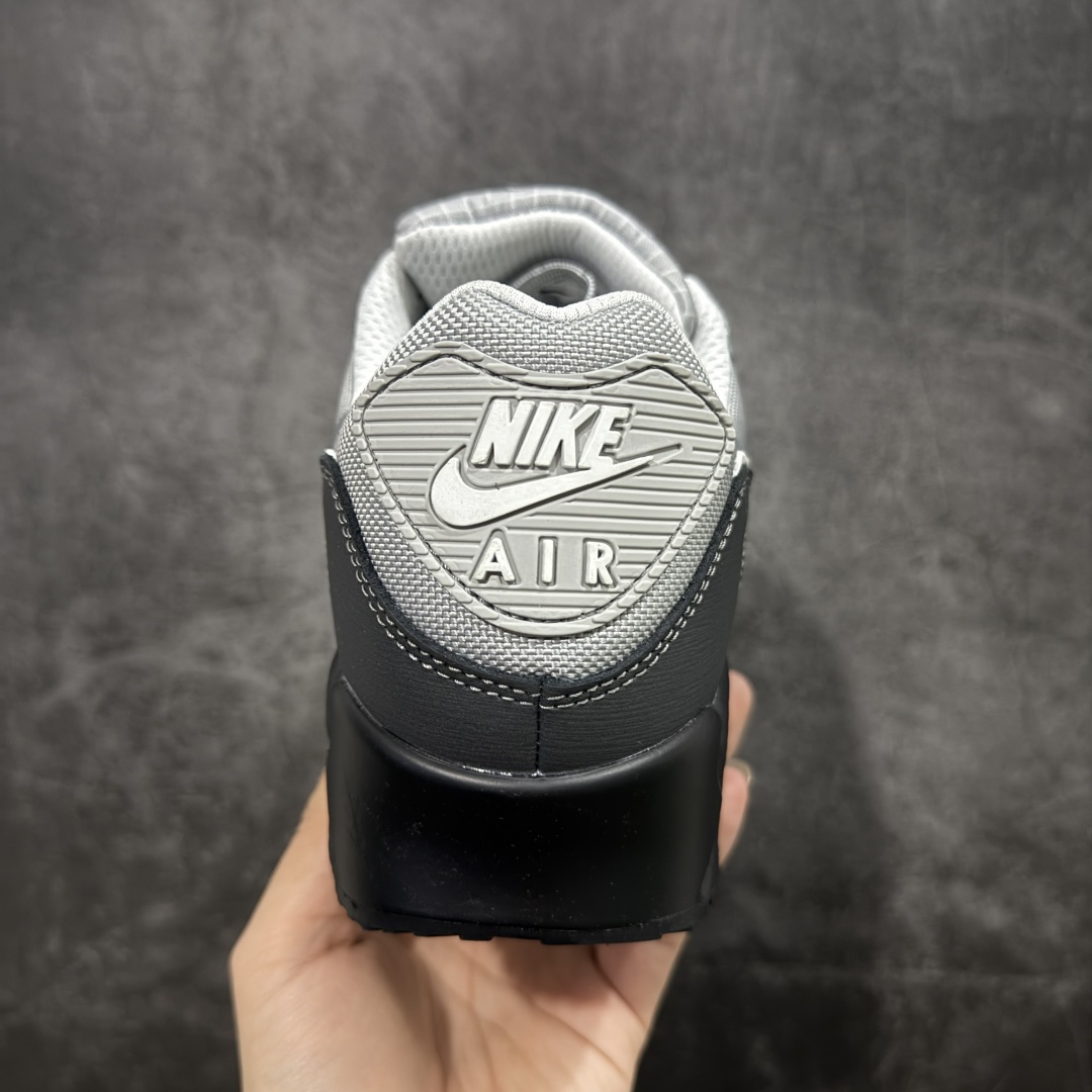 图片[4]-【顶级芯片版】Nike Air Max 90 舒适 复古 合成革减震防滑透气 低帮 休闲跑步鞋 黑灰白 HQ3817-001 鞋舌标可扫码 海外欧州过验版 原纸版原楦头 顶级90款问市 开发数月 原版开发 多道QC质检 鞋型完美复刻 原厂级别工艺 正确色卡 正确气垫蓝光 正确大底 独家私模 采用进口头层牛皮拼接 定位高端市场 行业标杆工艺 尺码：39 40 40.5 41 42 42.5 43 44 44.5 45 46-选品中心