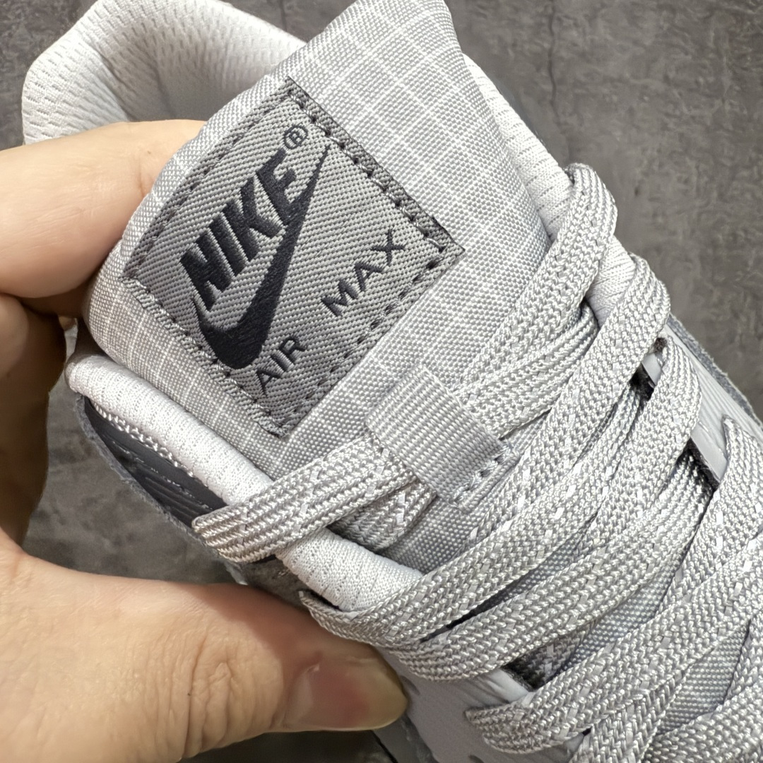 图片[6]-【顶级芯片版】Nike Air Max 90 舒适 复古 合成革减震防滑透气 低帮 休闲跑步鞋 黑灰白 HQ3817-001 鞋舌标可扫码 海外欧州过验版 原纸版原楦头 顶级90款问市 开发数月 原版开发 多道QC质检 鞋型完美复刻 原厂级别工艺 正确色卡 正确气垫蓝光 正确大底 独家私模 采用进口头层牛皮拼接 定位高端市场 行业标杆工艺 尺码：39 40 40.5 41 42 42.5 43 44 44.5 45 46-选品中心