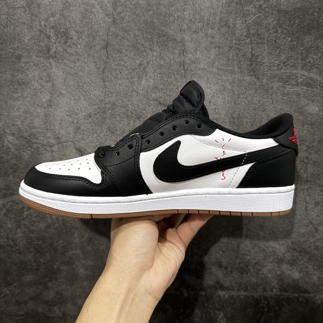 图片[2]-【原厂版】Air Jordan 1 x Travis Scott AJ1 x TS联名黑白倒钩低帮 DZ4137-700 超级强悍品质 可对比市场各大纯原版本 专业aj大厂出品 对细节的把控毋庸置疑 材料也是用最接近原鞋的头层皮料 所有地方都没有做到减配 原厂鞋楦打造完美鞋型 整体鞋型以及后跟做的弧度做的非常好 鞋带为原厂打蜡鞋带 粗细程度同步原鞋 裁片清洁度到位 无明显瑕疵毛边 免修产品 正确针车 该重针 该有尖角的地方都有做到 鞋价格非常香 转手可闭眼卖高价 到手各位就知道货有多好 绝对秒杀一切同价格货品 尺码：36-47.5-选品中心