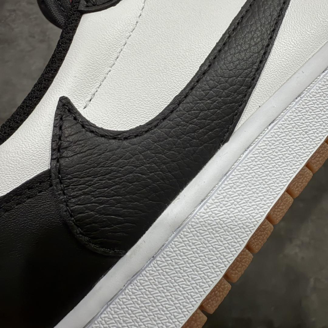 图片[3]-【原厂版】Air Jordan 1 x Travis Scott AJ1 x TS联名黑白倒钩低帮 DZ4137-700 超级强悍品质 可对比市场各大纯原版本 专业aj大厂出品 对细节的把控毋庸置疑 材料也是用最接近原鞋的头层皮料 所有地方都没有做到减配 原厂鞋楦打造完美鞋型 整体鞋型以及后跟做的弧度做的非常好 鞋带为原厂打蜡鞋带 粗细程度同步原鞋 裁片清洁度到位 无明显瑕疵毛边 免修产品 正确针车 该重针 该有尖角的地方都有做到 鞋价格非常香 转手可闭眼卖高价 到手各位就知道货有多好 绝对秒杀一切同价格货品 尺码：36-47.5-选品中心