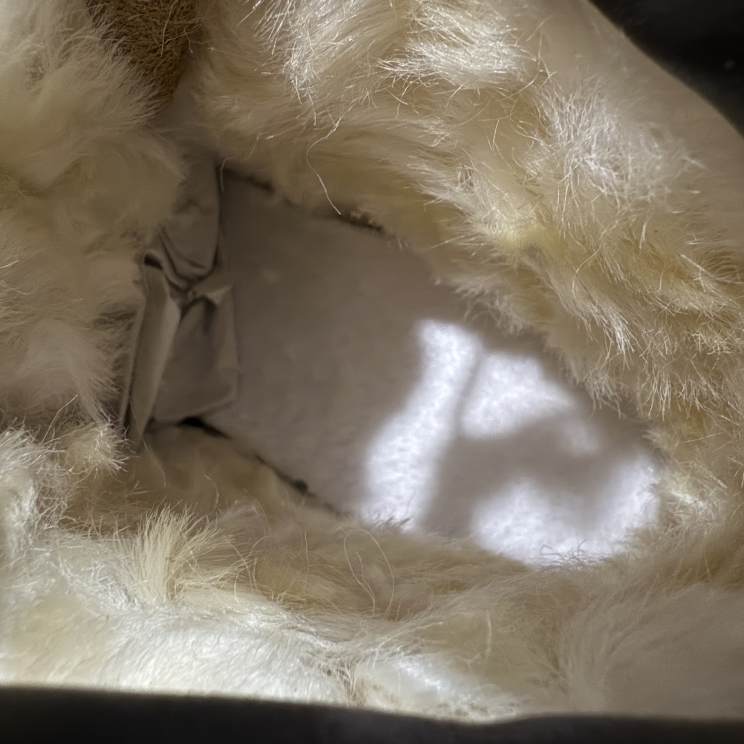 图片[7]-【加绒版】添柏岚 Timberland 踢不烂/经典款黄色高帮 加绒加毛款 渠道代工厂生产 用料扎实 原单正品工艺解析 进口防水磨砂牛皮 紫光Logo防伪标识 精准电脑车线 四线并齐工艺 橡胶防滑大底耐造耐磨 全真牛皮领口/内里/鞋垫 配备抗疲劳减震蜂窝鞋垫 舒适性极高 平常生活实用性极高 经典简单易搭配 刮风下雨打雷防电防水抗寒保温必备 全套装柜包装配件 尺码： 35 36 37 37.5 38 38.5 39 39.5 40 41 41.5 42 43 43.5 44 44.5 45 正品官网一致尺码-选品中心