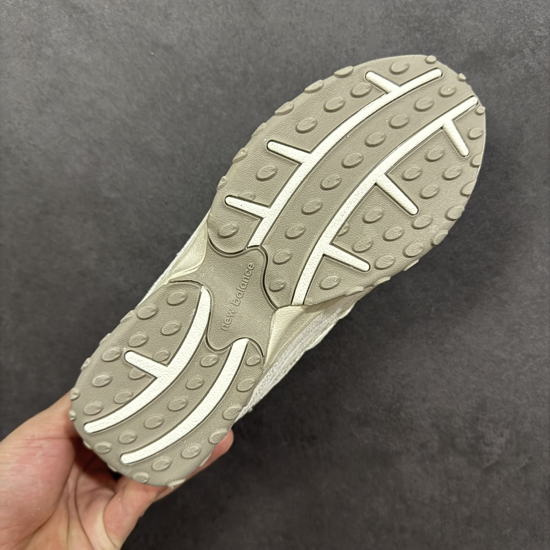 图片[9]-【GQ福利特价】NB新百伦New Balance 204L系列低帮薄底复古风休闲运动慢跑鞋 #升级原楦原纸版开发 #采用环保绒面革鞋面材质 #搭载EVA 科技中底组合防滑耐磨橡胶大底❗️ 尺码：36 37 37.5 38 38.5 39.5 40 40.5 41.5 42 42.5 43 44 44.5 45-选品中心