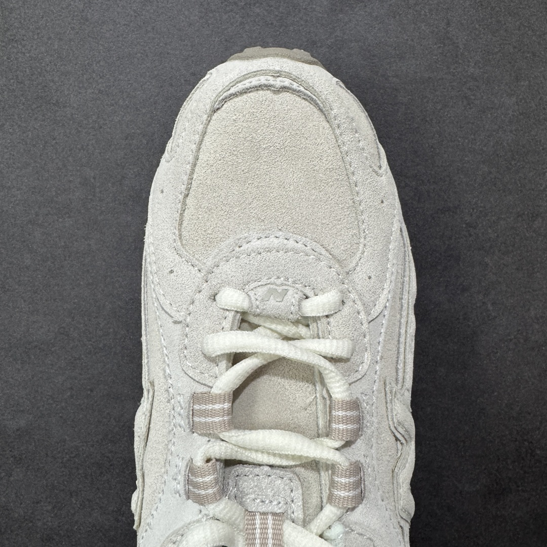 图片[8]-【GQ福利特价】NB新百伦New Balance 204L系列低帮薄底复古风休闲运动慢跑鞋 #升级原楦原纸版开发 #采用环保绒面革鞋面材质 #搭载EVA 科技中底组合防滑耐磨橡胶大底❗️ 尺码：36 37 37.5 38 38.5 39.5 40 40.5 41.5 42 42.5 43 44 44.5 45-选品中心