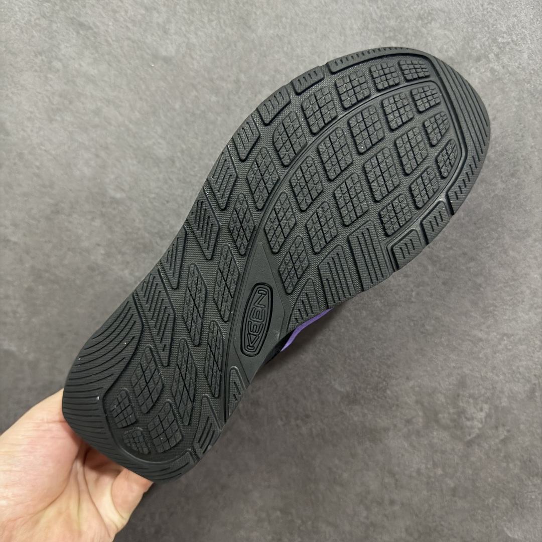 图片[9]-【公司级】科恩Keen Jasper Suede Sneakers 贾斯珀系列复古低帮户外风露营徒步登山运动训练鞋“绒面芥末黄黑”1022268 男女鞋采用环保绒面革鞋面材质#内嵌高密度EVA发泡缓震脚垫#外置一体式包裹防滑防剐蹭耐磨橡胶大底 向经典的90年代致敬！山系神级鞋履,美国人气户外品牌 说到 KEEN 这个户外品牌，除了之前介绍过的经典凉鞋 KEEN NEWPORT 之外，另一双具有10年历史的 JASPER 也是非常值得大家关注的经典户外鞋 ，号称山系神级鞋履的JASPER，一直都是热门的长青款户外鞋，不管是登山还是日常穿搭都非常适合，街头也早已穿搭到爆了，可以说是每位户外人必备一双的户外鞋！ 适逢 JASPER 10周年，KEEN 也推出6款新色，不对称双色设计，加上经典的90年代户外流行色系，这样的配置复古但不流俗。 尺码：36-45 编码：JJB260270-选品中心