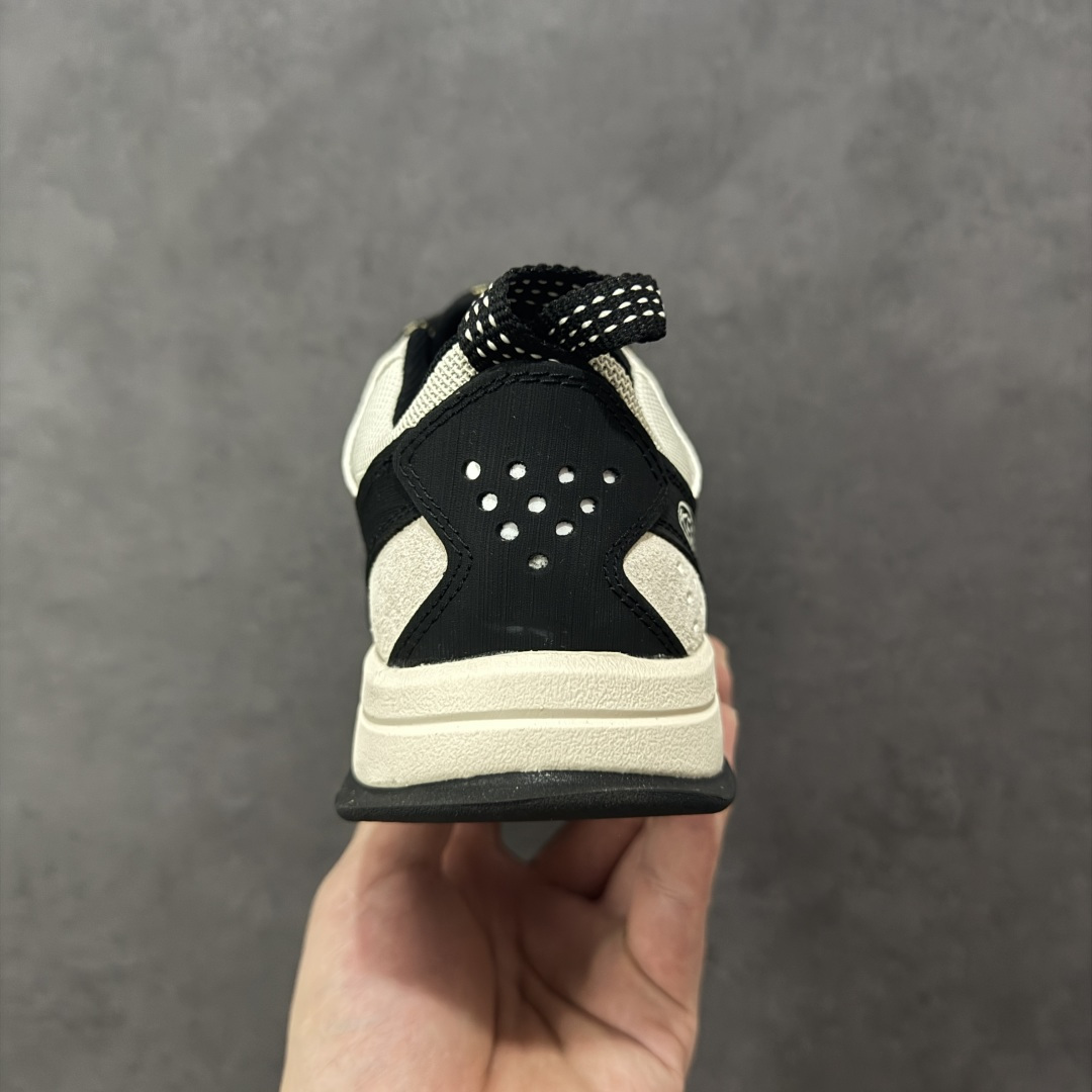 图片[4]-【公司级】科恩Keen Jasper Suede Sneakers 贾斯珀系列复古低帮户外风露营徒步登山运动训练鞋“绒面芥末黄黑”1022268 男女鞋采用环保绒面革鞋面材质#内嵌高密度EVA发泡缓震脚垫#外置一体式包裹防滑防剐蹭耐磨橡胶大底 向经典的90年代致敬！山系神级鞋履,美国人气户外品牌 说到 KEEN 这个户外品牌，除了之前介绍过的经典凉鞋 KEEN NEWPORT 之外，另一双具有10年历史的 JASPER 也是非常值得大家关注的经典户外鞋 ，号称山系神级鞋履的JASPER，一直都是热门的长青款户外鞋，不管是登山还是日常穿搭都非常适合，街头也早已穿搭到爆了，可以说是每位户外人必备一双的户外鞋！ 适逢 JASPER 10周年，KEEN 也推出6款新色，不对称双色设计，加上经典的90年代户外流行色系，这样的配置复古但不流俗。 尺码：36-45 编码：JJB260270-选品中心
