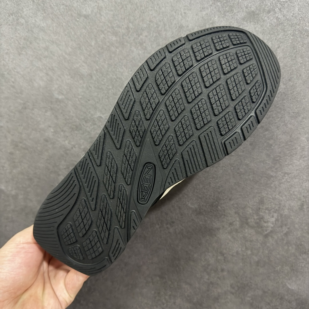 图片[9]-【公司级】科恩Keen Jasper Suede Sneakers 贾斯珀系列复古低帮户外风露营徒步登山运动训练鞋“绒面芥末黄黑”1022268 男女鞋采用环保绒面革鞋面材质#内嵌高密度EVA发泡缓震脚垫#外置一体式包裹防滑防剐蹭耐磨橡胶大底 向经典的90年代致敬！山系神级鞋履,美国人气户外品牌 说到 KEEN 这个户外品牌，除了之前介绍过的经典凉鞋 KEEN NEWPORT 之外，另一双具有10年历史的 JASPER 也是非常值得大家关注的经典户外鞋 ，号称山系神级鞋履的JASPER，一直都是热门的长青款户外鞋，不管是登山还是日常穿搭都非常适合，街头也早已穿搭到爆了，可以说是每位户外人必备一双的户外鞋！ 适逢 JASPER 10周年，KEEN 也推出6款新色，不对称双色设计，加上经典的90年代户外流行色系，这样的配置复古但不流俗。 尺码：36-45 编码：JJB260270-选品中心