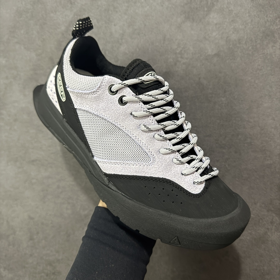 图片[3]-【公司级】科恩Keen Jasper Suede Sneakers 贾斯珀系列复古低帮户外风露营徒步登山运动训练鞋“绒面芥末黄黑”1022268 男女鞋采用环保绒面革鞋面材质#内嵌高密度EVA发泡缓震脚垫#外置一体式包裹防滑防剐蹭耐磨橡胶大底 向经典的90年代致敬！山系神级鞋履,美国人气户外品牌 说到 KEEN 这个户外品牌，除了之前介绍过的经典凉鞋 KEEN NEWPORT 之外，另一双具有10年历史的 JASPER 也是非常值得大家关注的经典户外鞋 ，号称山系神级鞋履的JASPER，一直都是热门的长青款户外鞋，不管是登山还是日常穿搭都非常适合，街头也早已穿搭到爆了，可以说是每位户外人必备一双的户外鞋！ 适逢 JASPER 10周年，KEEN 也推出6款新色，不对称双色设计，加上经典的90年代户外流行色系，这样的配置复古但不流俗。 尺码：36-45 编码：JJB260270-选品中心