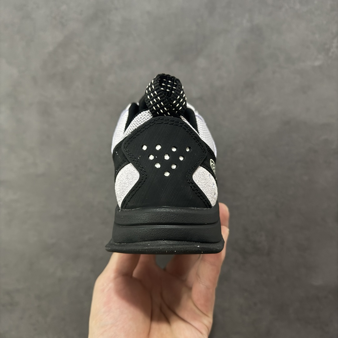 图片[4]-【公司级】科恩Keen Jasper Suede Sneakers 贾斯珀系列复古低帮户外风露营徒步登山运动训练鞋“绒面芥末黄黑”1022268 男女鞋采用环保绒面革鞋面材质#内嵌高密度EVA发泡缓震脚垫#外置一体式包裹防滑防剐蹭耐磨橡胶大底 向经典的90年代致敬！山系神级鞋履,美国人气户外品牌 说到 KEEN 这个户外品牌，除了之前介绍过的经典凉鞋 KEEN NEWPORT 之外，另一双具有10年历史的 JASPER 也是非常值得大家关注的经典户外鞋 ，号称山系神级鞋履的JASPER，一直都是热门的长青款户外鞋，不管是登山还是日常穿搭都非常适合，街头也早已穿搭到爆了，可以说是每位户外人必备一双的户外鞋！ 适逢 JASPER 10周年，KEEN 也推出6款新色，不对称双色设计，加上经典的90年代户外流行色系，这样的配置复古但不流俗。 尺码：36-45 编码：JJB260270-选品中心