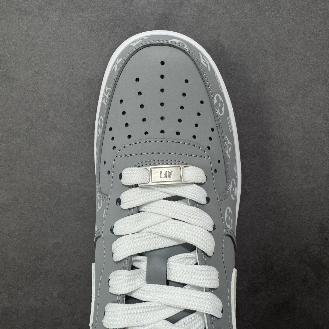 图片[8]-【定制版】NIke Air Force 1 \’07 Low LV联名–灰白印花 空军一号低帮 运动鞋 休闲鞋 高级夜光效果 折边针车 工艺难度大 原楦头原纸板 高端定制鞋盒 原厂鞋底 超高清洁度 细节完美 货号：NH0601-575 尺码：36 36.5 37.5 38 38.5 39 40 40.5 41 42 42.5 43 44 44.5 45 编码：HXSB310320-选品中心