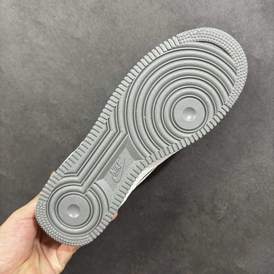 图片[9]-【定制版】NIke Air Force 1 \’07 Low LV联名–灰白印花 空军一号低帮 运动鞋 休闲鞋 高级夜光效果 折边针车 工艺难度大 原楦头原纸板 高端定制鞋盒 原厂鞋底 超高清洁度 细节完美 货号：NH0601-575 尺码：36 36.5 37.5 38 38.5 39 40 40.5 41 42 42.5 43 44 44.5 45 编码：HXSB310320-选品中心