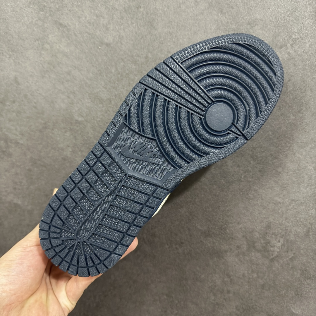 图片[9]-【定制版】高端定制Air Jordan 1 Low AJ1 乔1 “巴黎世家联名—灰红蓝猪八”高端定制 低帮复古篮球鞋 #定制鞋盒 大厂纯原品质出货 超高清洁度 皮料切割干净无任何毛边 细节完美 货号：QD1988-008 尺码：36 36.5 37.5 38 38.5 39 40 40.5 41 42 42.5 43 44 44.5 45 编码：HXSB330340-选品中心