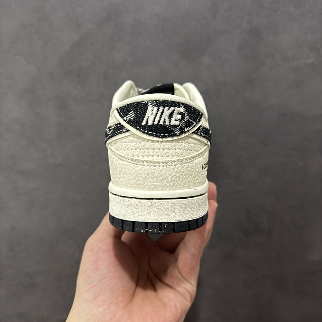 图片[4]-【定制版】Nike SB Dunk Low“ LV联名——米黑牛仔” 周年高端定制 低帮休闲板鞋 定制鞋盒 大厂纯原品质出货 超高清洁度 皮料切割干净无任何毛边 细节完美 货号：DN3168-002 尺码：36 36.5 37.5 38 38.5 39 40 40.5 41 42 42.5 43 44 44.5 45 编码：HXSB330340-选品中心