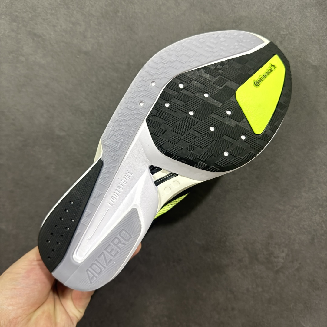 图片[9]-【真碳版本】Ad Adizero Boston 13 阿迪马拉松系列超轻防滑训练跑步运动鞋 JS4933 市场目前独家使用真碳柱 组合底版本 区别市场涂漆假碳一体大底货 这双跑鞋在保留了前一代的核心科技的基础上，做了一些调整和优化，让跑鞋的脚感更加柔软、回弹和舒适。同时，它也回归了 BOSTON 系列原本的精神，提供了一双适合各种训练和速度的性能跑鞋。 尺码：36 36.5 37 38 38.5 39 40 40.5 41 42 42.5 43 44 44.5 45-选品中心