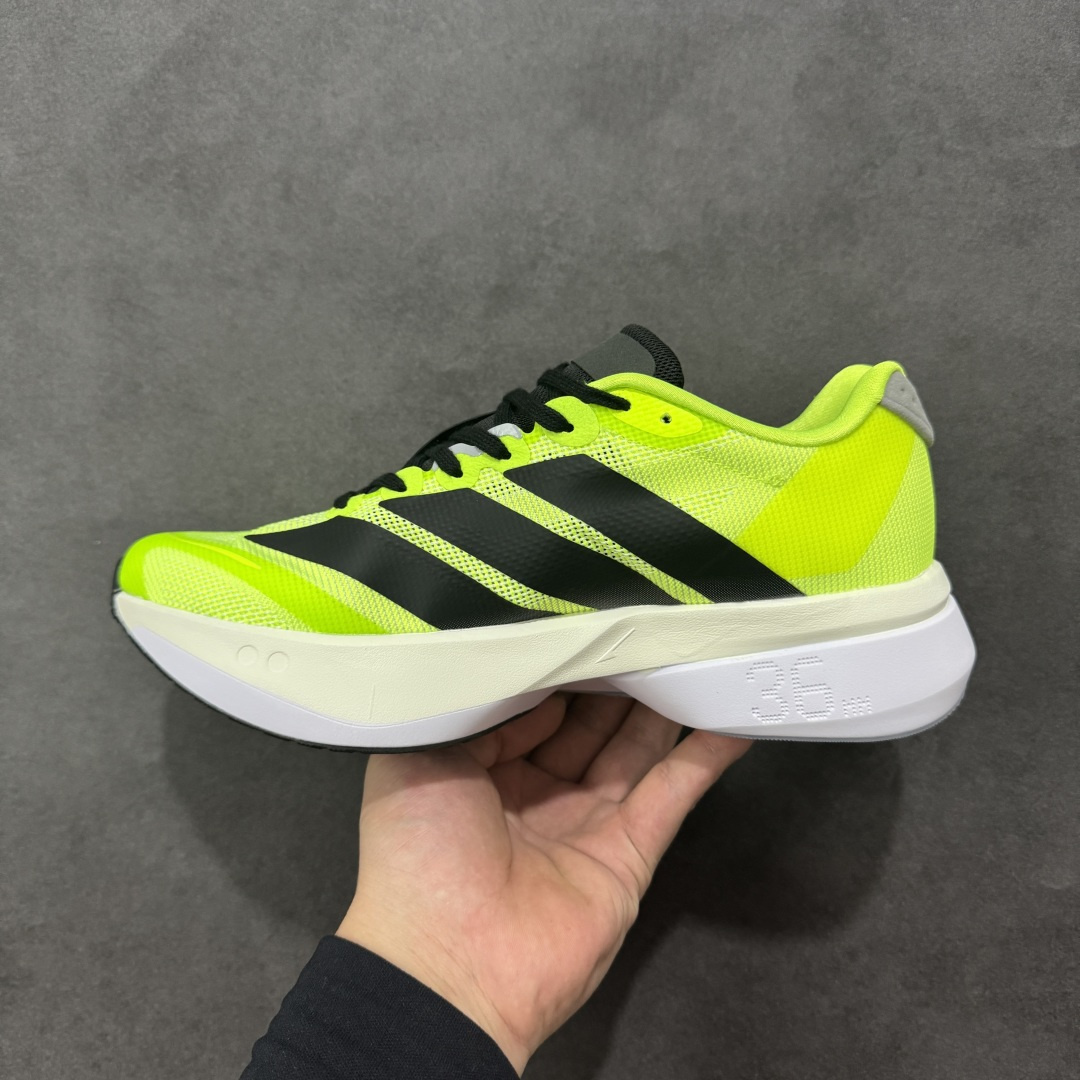 图片[2]-【真碳版本】Ad Adizero Boston 13 阿迪马拉松系列超轻防滑训练跑步运动鞋 JS4933 市场目前独家使用真碳柱 组合底版本 区别市场涂漆假碳一体大底货 这双跑鞋在保留了前一代的核心科技的基础上，做了一些调整和优化，让跑鞋的脚感更加柔软、回弹和舒适。同时，它也回归了 BOSTON 系列原本的精神，提供了一双适合各种训练和速度的性能跑鞋。 尺码：36 36.5 37 38 38.5 39 40 40.5 41 42 42.5 43 44 44.5 45-选品中心