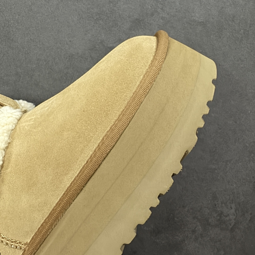 图片[5]-【X1纯原】全网热卖款最齐UGG130个配色市面顶级版本 UGG圆头搭扣3.5cm厚底雪地靴女款4041 广州外贸大厂生产鞋头到鞋垫真羊皮毛一体独立外盒包装芯片带防水工艺区别市面任何版本 独立原版开发大底羊绒鞋垫冬季保暖外出家居都是很适合的选择近年uug推出款式系列局部偏向年轻消费者喜好也走到时尚潮流穿搭的前沿鞋身材质防泼水涂层翻毛皮鞋面17毫米UGGPURE™植入式羊毛内底轻便防滑舒适橡胶外底带有品牌LOGO商标带全套包装 尺码：353637383940-选品中心