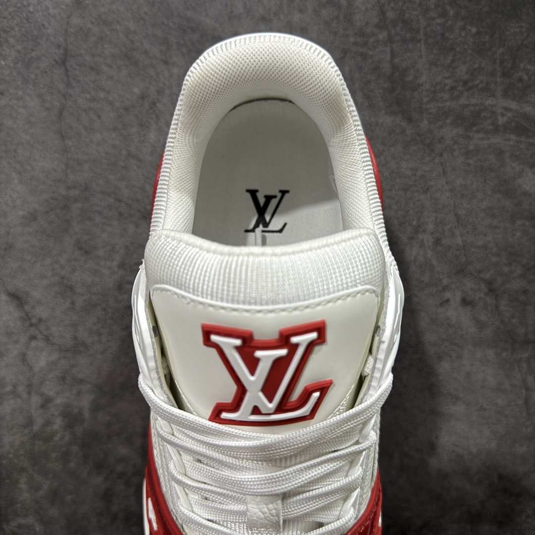 图片[8]-【专柜版/海淘代购版】 现货当天可取 LV Trainer系列高奢运动鞋 黑红漆皮 新款芯片顶级 潮人必备单品 同步ZP官网空胶工艺 鞋舌、挂饰均镶嵌NFC芯片感应装置 正确胶片断点式设计 中底正确还原原版油印字母比例 1：1原楦格板、楦头、刀磨全新升级！ 独家订制顶级压纹麂皮 原版开模TPU大底 质感原版一致 垫脚聚米微料加透气英伦网布 披靡市场任何版本！细节完美呈现！ 代购指定版本 全新升级最新双盒包装 扫码秒进官网！ 全套包装配件同比原版 尺码： 38-46-选品中心