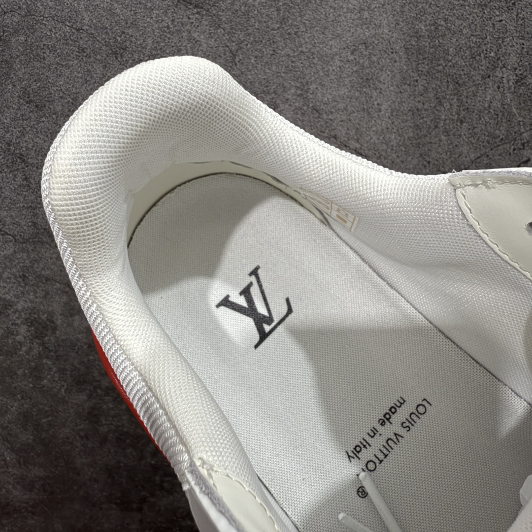 图片[8]-【专柜版/海淘代购版】 现货当天可取 LV Trainer系列高奢运动鞋 黑红漆皮 新款芯片顶级 潮人必备单品 同步ZP官网空胶工艺 鞋舌、挂饰均镶嵌NFC芯片感应装置 正确胶片断点式设计 中底正确还原原版油印字母比例 1：1原楦格板、楦头、刀磨全新升级！ 独家订制顶级压纹麂皮 原版开模TPU大底 质感原版一致 垫脚聚米微料加透气英伦网布 披靡市场任何版本！细节完美呈现！ 代购指定版本 全新升级最新双盒包装 扫码秒进官网！ 全套包装配件同比原版 尺码： 38-46-选品中心