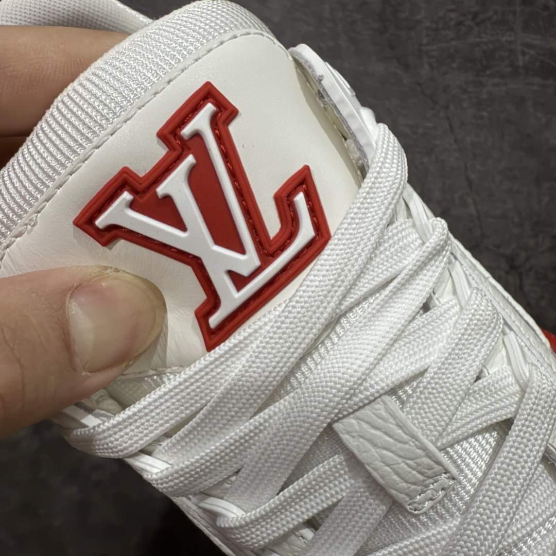 图片[6]-【专柜版/海淘代购版】 现货当天可取 LV Trainer系列高奢运动鞋 黑红漆皮 新款芯片顶级 潮人必备单品 同步ZP官网空胶工艺 鞋舌、挂饰均镶嵌NFC芯片感应装置 正确胶片断点式设计 中底正确还原原版油印字母比例 1：1原楦格板、楦头、刀磨全新升级！ 独家订制顶级压纹麂皮 原版开模TPU大底 质感原版一致 垫脚聚米微料加透气英伦网布 披靡市场任何版本！细节完美呈现！ 代购指定版本 全新升级最新双盒包装 扫码秒进官网！ 全套包装配件同比原版 尺码： 38-46-选品中心