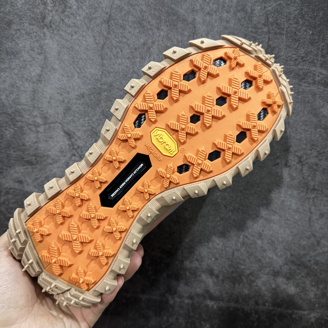 图片[9]-【GX版】Moncler Trailgrip Gore-Tex 蒙口/盟可睐 越野旅行系列低帮厚底轻量户外登山运动鞋 盟可睐MONCLER TRAILGRIP 鞋履新季系列 前卫设计碰撞实用科技 轻盈面料无惧炎热夏季 Trailgrip运动鞋作为盟可睐Moncler的秋冬新作横空出世 融蕴品牌山地基因 运用科技前沿技术 征服野外复杂地形 醒目的胎纹设计搭配弧形橡胶鞋头 确保经久耐穿 为山野探险与都市畅游提供高效防护 Trailgrip 2023春夏系列将在既有的实用性基础之上 推出全新配色 并采用更轻材质 尺码：36-46-选品中心