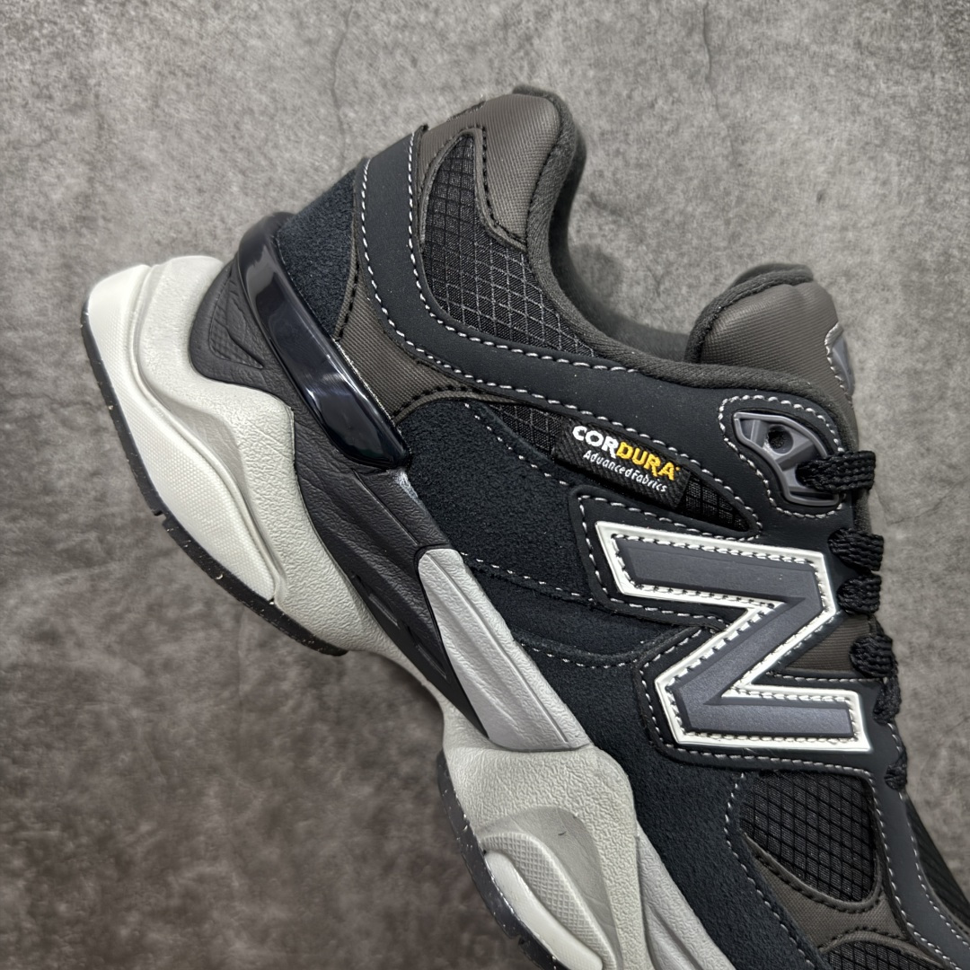 图片[7]-【纯原版】 New Balance NB9060 联名款 复古休闲运动慢跑鞋 灰色 U9060ORA 全套原楦原纸板原厂数据开发 进口三明治网面 原装进口翻毛皮料正确绒感卡色 正确中底拉帮中底网布细节 原厂标裁 带紫光防伪 定制后跟透明水晶模块 冲裁组合 大底贴合程度胶水上色把控完美 整洁度挑战全网艺术家 多道序QC把关品质完善 匠心打造 耗时两个月开发完成 工艺极其复杂难度可想而知 新开独立私模大底 全网唯一正确六层组合大底 高端零售专供产物 尺码：36 37 37.5 38 38.5 39 40 40.5 41 42 42.5 43 44 45 46.5-选品中心