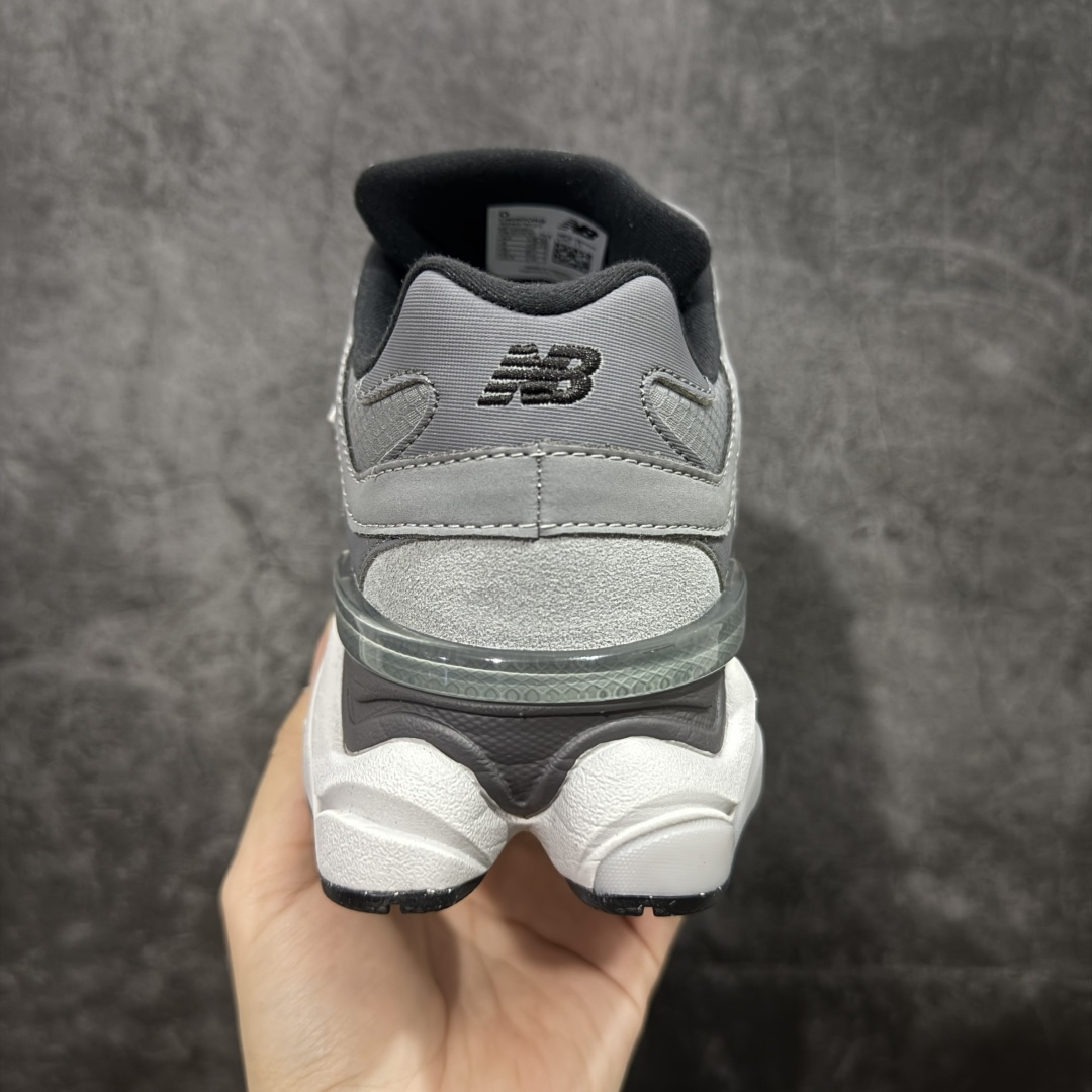 图片[4]-【纯原版】 New Balance NB9060 联名款 复古休闲运动慢跑鞋 灰色 U9060ORB 全套原楦原纸板原厂数据开发 进口三明治网面 原装进口翻毛皮料正确绒感卡色 正确中底拉帮中底网布细节 原厂标裁 带紫光防伪 定制后跟透明水晶模块 冲裁组合 大底贴合程度胶水上色把控完美 整洁度挑战全网艺术家 多道序QC把关品质完善 匠心打造 耗时两个月开发完成 工艺极其复杂难度可想而知 新开独立私模大底 全网唯一正确六层组合大底 高端零售专供产物 尺码：36 37 37.5 38 38.5 39 40 40.5 41 42 42.5 43 44 45 46.5-选品中心