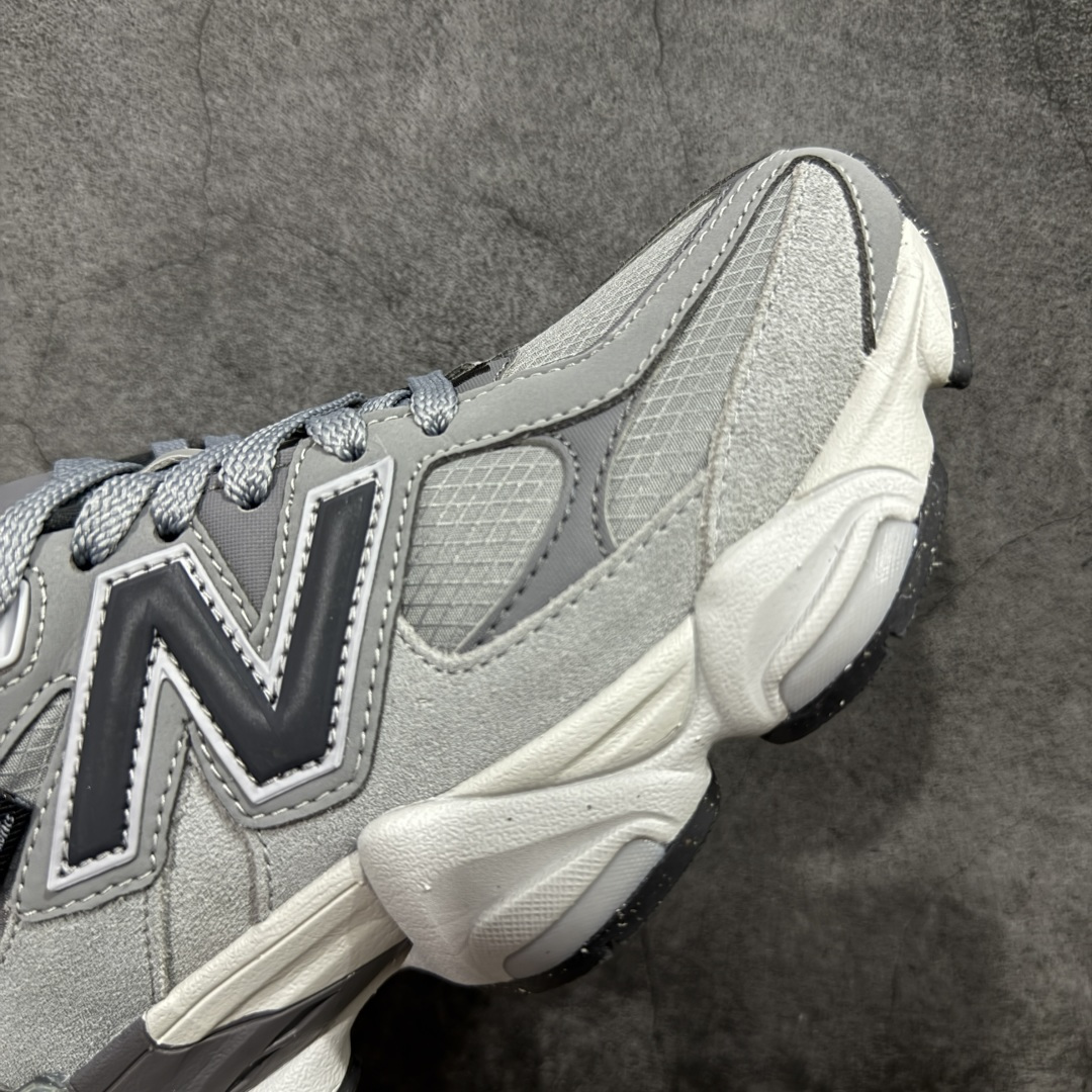 图片[6]-【纯原版】 New Balance NB9060 联名款 复古休闲运动慢跑鞋 灰色 U9060ORB 全套原楦原纸板原厂数据开发 进口三明治网面 原装进口翻毛皮料正确绒感卡色 正确中底拉帮中底网布细节 原厂标裁 带紫光防伪 定制后跟透明水晶模块 冲裁组合 大底贴合程度胶水上色把控完美 整洁度挑战全网艺术家 多道序QC把关品质完善 匠心打造 耗时两个月开发完成 工艺极其复杂难度可想而知 新开独立私模大底 全网唯一正确六层组合大底 高端零售专供产物 尺码：36 37 37.5 38 38.5 39 40 40.5 41 42 42.5 43 44 45 46.5-选品中心