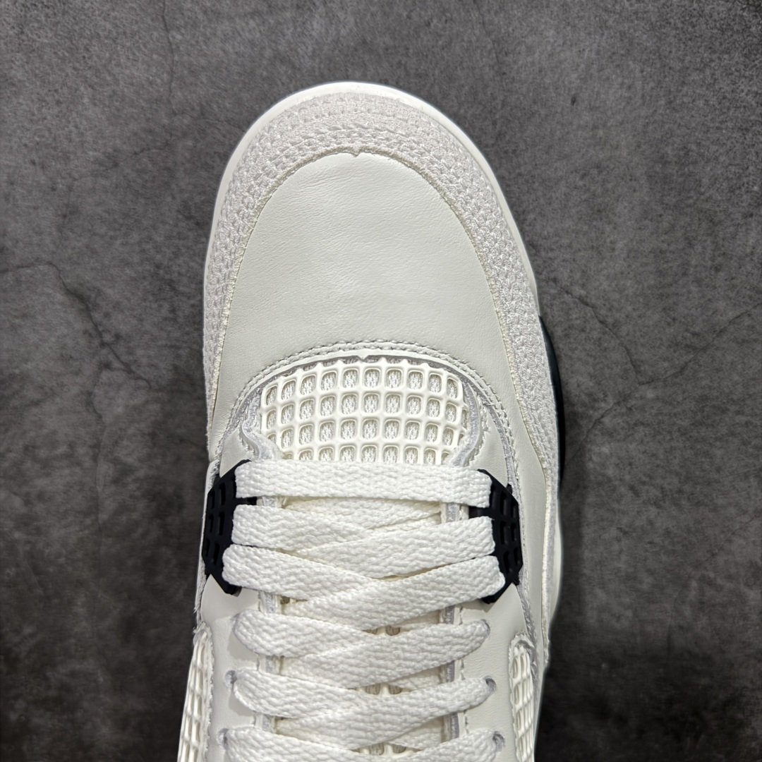 图片[5]-【GX纯原】Air Jordan AJ4 “Flight Club”Sail/Black-University Red 飞行俱乐部 IM4002-100 全新批次 重点区分市面 唯一正确细节 后跟饰片中心位置有合模线 超弹硅胶材质 内层不织布补强 补强为硅胶提供更强耐久性 避免断裂 圈内最强四代 独家外贸特供尺码含 45.5 49.5 50.5 耗时半年巨作 全套原纸板楦头开发 原厂特供皮料加持 确保原汁原味 完美呈现四代版型 一比一鞋头弧度高度鞋身弧度 数据细节工艺流程均保持原鞋一致 原厂TPU网格鞋带扣 正确内里网布 菱角分明不变形无多余毛边 柔软性质感一致于原鞋 市场唯一原厂鞋扣模具 背面可见隐藏注塑口 原厂织唛标 原厂飞人电绣工艺 尾指中部跳三针 独家绑鞋带手法 印刷中底布 四线拉帮 米色美纹纸贴合固定 进口港宝加持 后跟自然饱满 全鞋荧光划线卡点 追求极致完美 每一双都是工艺品 多重QC质检 超越公司货的品控标准 实实在在的免检产品 尺码：40 40.5 41 42 42.5 43 44 44.5 45 45.5 46 47.5 48.5 49.5 50.5-选品中心