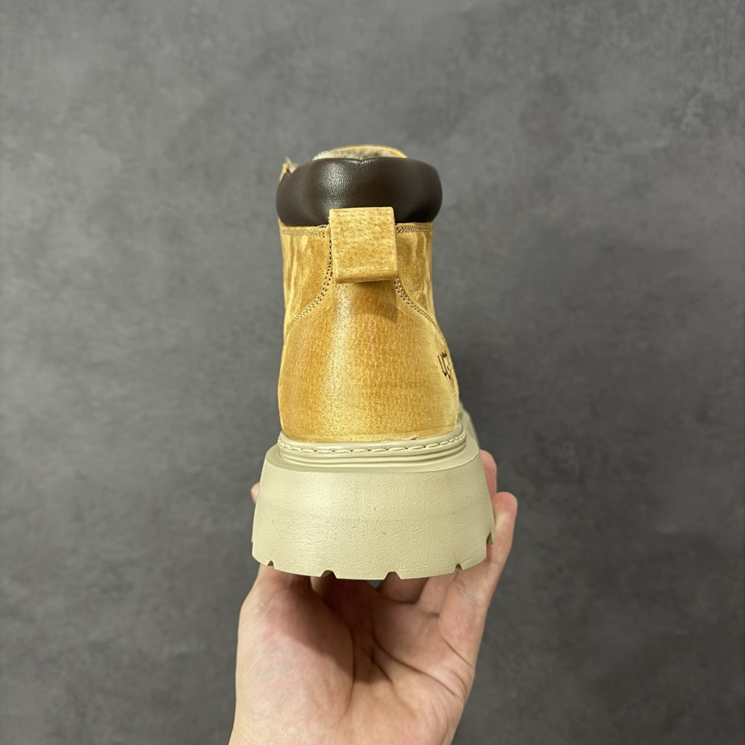 图片[4]-【广东纯原】UGG Tasman Weather Hybrid 塔斯曼混合系列户外中帮休闲马丁靴雪地靴 UGG秋冬新品（毛绒一体内里保暖锁热）秋冬必备 户外中帮休闲马丁靴雪地靴系列 # 代购专供品质 面料采用进口头层牛皮材质 鞋内里采用🔥毛茸一体内里保暖锁热。外置高弹Modern 外置防滑橡塑发泡超轻大底 系带设计 穿脱十分方便 采用TPU模压定型真皮鞋面材质#EVA轻翼外底防滑,耐磨性和良好的弹性！美国轻奢品牌 尺码：39 40 41 42 43 44 编码：TLB330340-选品中心