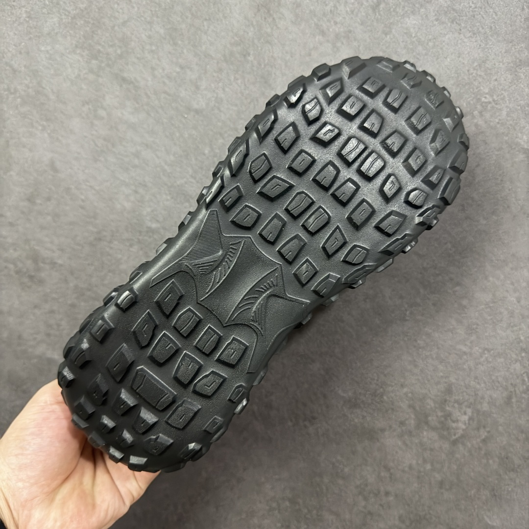 图片[9]-【广东纯原】ECCO爱步男款新款运动登山鞋 轻盈减震牛皮耐磨户外跑鞋 越野系列 甄选优质牛皮革搭配纺织衬里 防污透气，户外无忧 无惧旷野 提供出色的能量回弹和缓震支撑 长距离不累脚 驰骋百公里 直接注塑工艺连接鞋面与鞋底 一体成型，合脚稳固 贴合舒适 预防前冲 橡胶外底多地形适应，抓地耐磨 为每一次徒步提供稳定支撑 动态平衡 无惧陡坡 简约设计 穿型入野 尺码：38 39 40 41 42 43（皮鞋码） 编码：TLB350360-选品中心