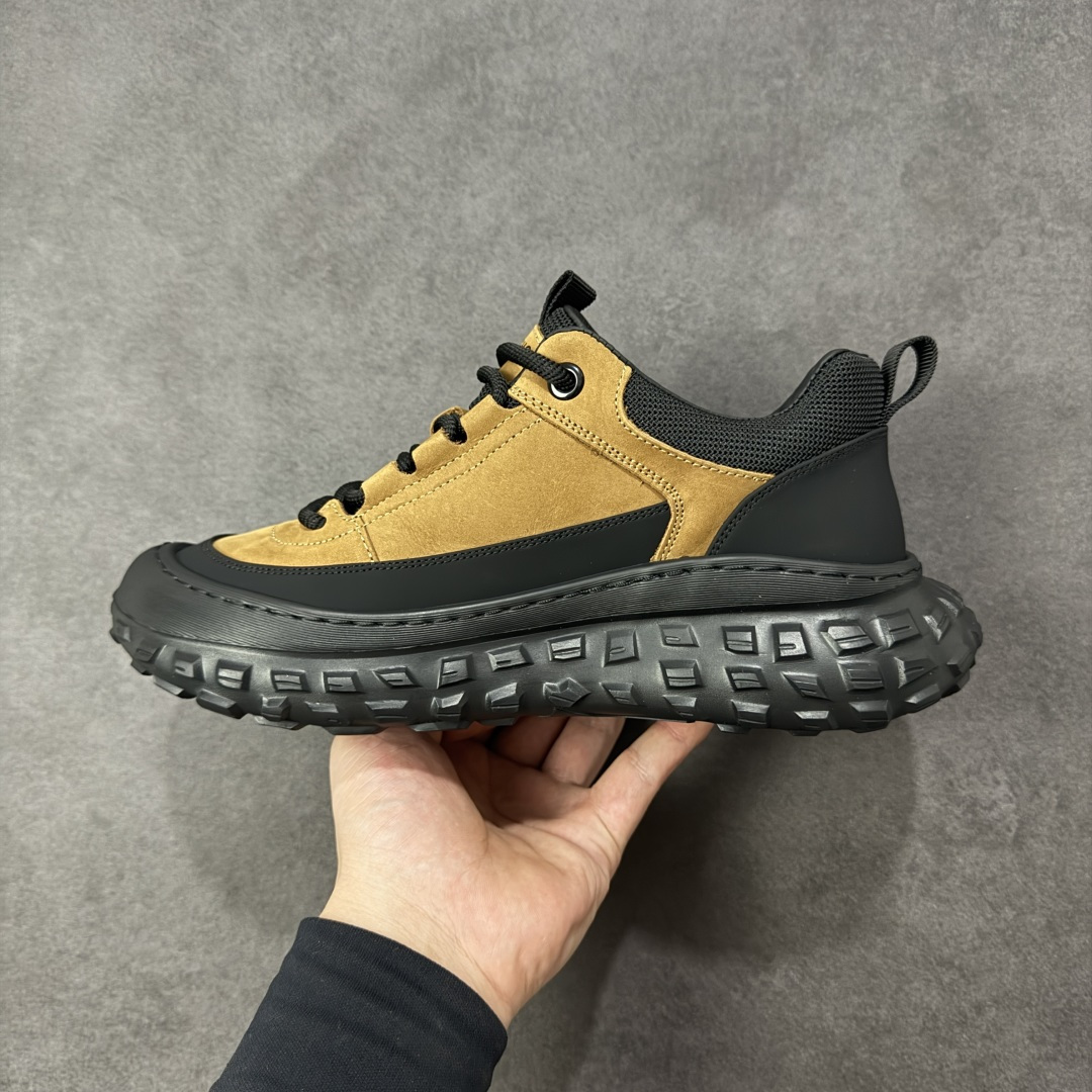 图片[2]-【广东纯原】ECCO爱步男款新款运动登山鞋 轻盈减震牛皮耐磨户外跑鞋 越野系列 甄选优质牛皮革搭配纺织衬里 防污透气，户外无忧 无惧旷野 提供出色的能量回弹和缓震支撑 长距离不累脚 驰骋百公里 直接注塑工艺连接鞋面与鞋底 一体成型，合脚稳固 贴合舒适 预防前冲 橡胶外底多地形适应，抓地耐磨 为每一次徒步提供稳定支撑 动态平衡 无惧陡坡 简约设计 穿型入野 尺码：38 39 40 41 42 43（皮鞋码） 编码：TLB350360-选品中心