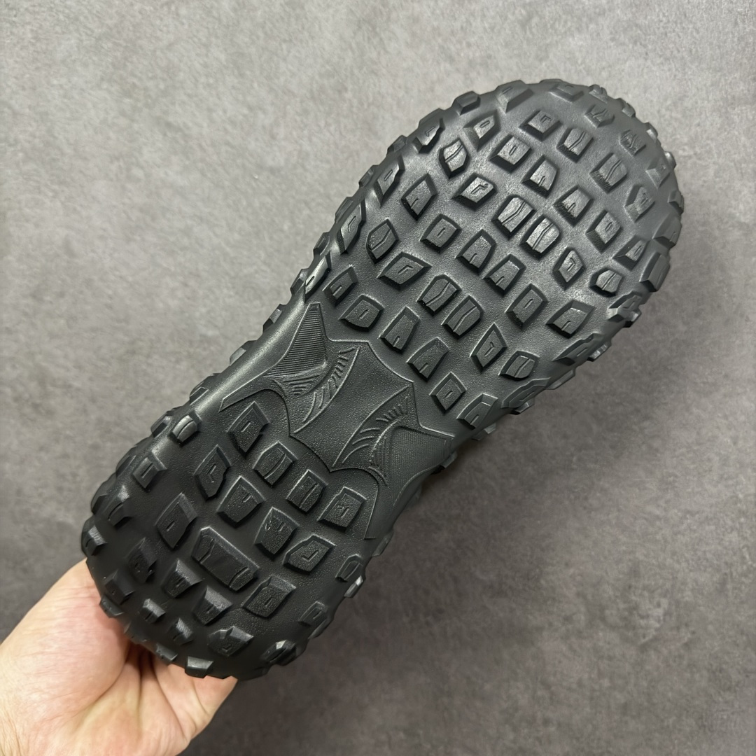 图片[9]-【广东纯原】ECCO爱步男款新款运动登山鞋 轻盈减震牛皮耐磨户外跑鞋 越野系列 甄选优质牛皮革搭配纺织衬里 防污透气，户外无忧 无惧旷野 提供出色的能量回弹和缓震支撑 长距离不累脚 驰骋百公里 直接注塑工艺连接鞋面与鞋底 一体成型，合脚稳固 贴合舒适 预防前冲 橡胶外底多地形适应，抓地耐磨 为每一次徒步提供稳定支撑 动态平衡 无惧陡坡 简约设计 穿型入野 尺码：38 39 40 41 42 43（皮鞋码） 编码：TLB350360-选品中心