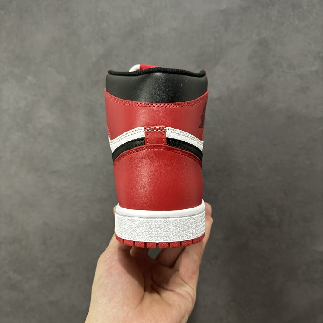 图片[4]-【公司级头层版】Air Jordan 1 High OG 高帮 芝加哥 AJ1 乔丹1代 aj1 乔1 高邦 金人吊牌 乔丹篮球鞋系列555088-101 采用正确头层皮组合荔枝纹头层皮革鞋面材质 中底注胶孔及缜密中底拉帮工艺 内置气垫及耐磨橡胶大底 尺码：36-47-选品中心
