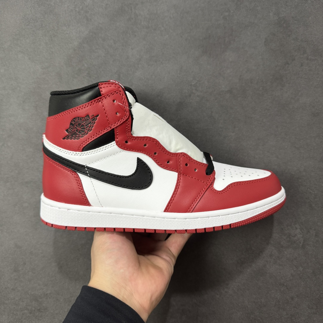 【公司级头层版】Air Jordan 1 High OG 高帮 芝加哥 AJ1 乔丹1代 aj1 乔1 高邦 金人吊牌 乔丹篮球鞋系列555088-101 采用正确头层皮组合荔枝纹头层皮革鞋面材质 中底注胶孔及缜密中底拉帮工艺 内置气垫及耐磨橡胶大底 尺码：36-47-选品中心