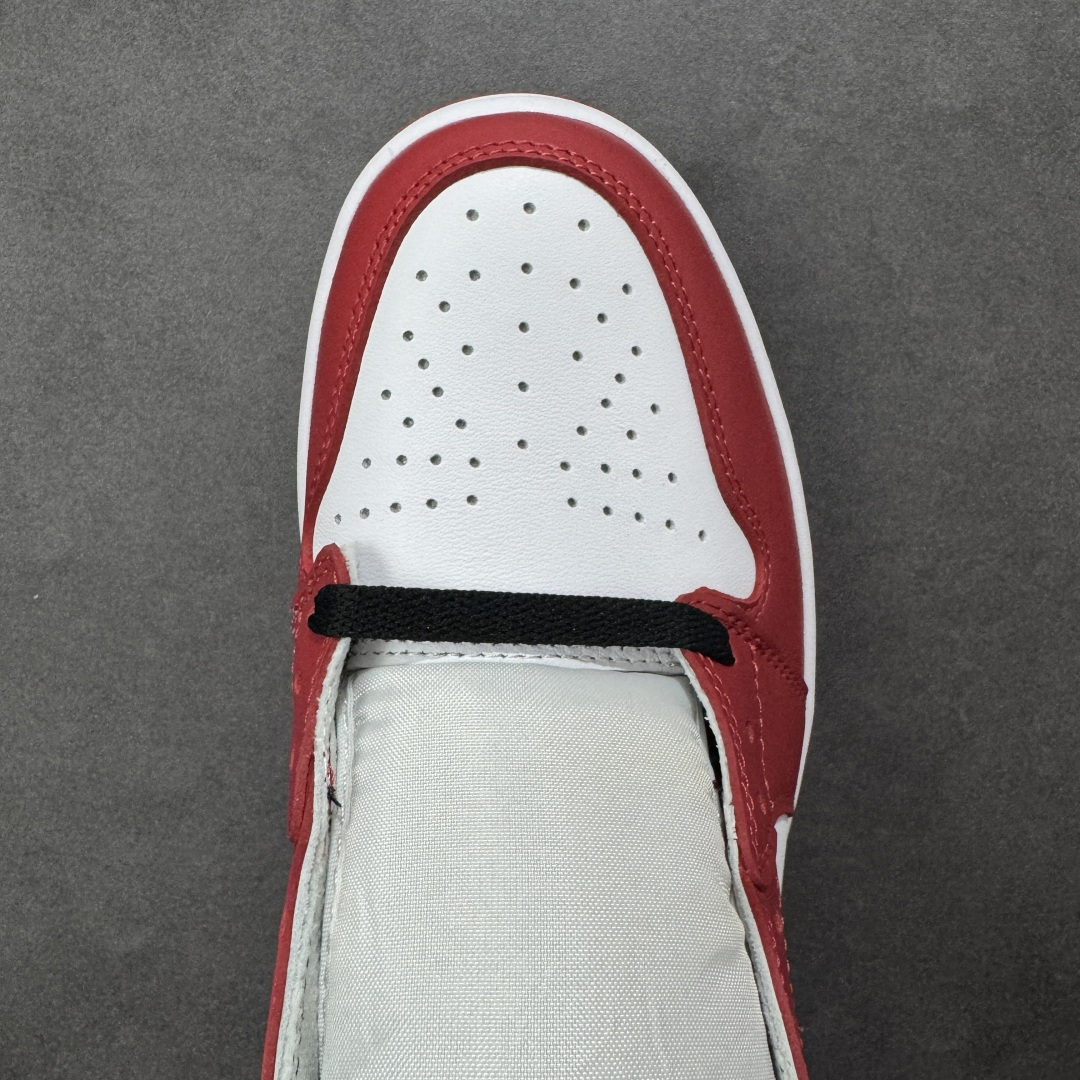 图片[8]-【公司级头层版】Air Jordan 1 High OG 高帮 芝加哥 AJ1 乔丹1代 aj1 乔1 高邦 金人吊牌 乔丹篮球鞋系列555088-101 采用正确头层皮组合荔枝纹头层皮革鞋面材质 中底注胶孔及缜密中底拉帮工艺 内置气垫及耐磨橡胶大底 尺码：36-47-选品中心