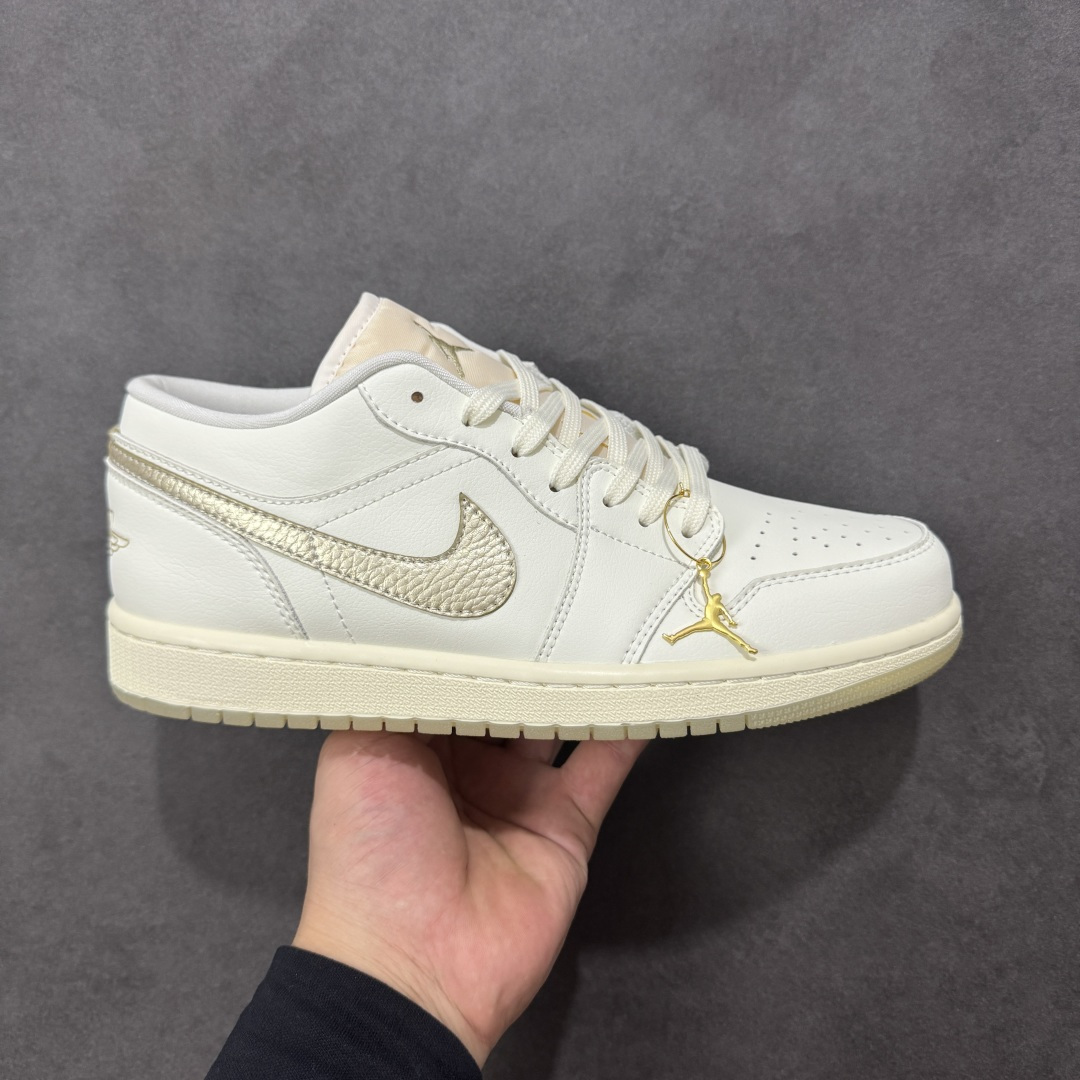 【K版纯原】Air Jordan AJ1 Low 低帮 HV5157-100 全新流水线出品 市场第二梯队最强版 全部原鞋开发 原楦原纸板开发 全鞋电脑针车 原厂内置全掌气垫 原盒内在原标 唯一Zp原版鞋带绑法 免检产品 全新2022版型 全头层皮料 完美零毛边处理 原厂配置全掌气垫 价格定位良心 新配色陆续出货 尺码：36-46-选品中心