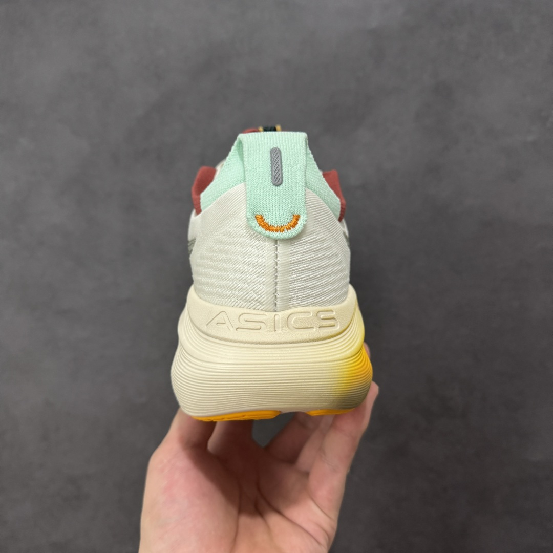 图片[4]-【公司级】Asics GEL-NIMBUS 27 复古休闲运动鞋 ASICS(亚瑟士） 是日本实业家鬼冢喜八郎创立的跑鞋运动品牌，名宇想法源自著名的拉丁谚语“AnimaSana In Corpore Sano”，意为“健全的精神寓于强健的体魄”。正如其名字的含义，ASICS亚瑟士一直坚信保持身体的健康与活力是打造健康快乐的生活方式的最佳途径。亚瑟士的跑鞋、篮球鞋等系列集专业与美貌于一身，拥有极高的热度 尺码：36 37 37.5 38 39 39.5 40 40.5 41.5 42 42.5 43.5 44 45 编码：AMB250260-选品中心