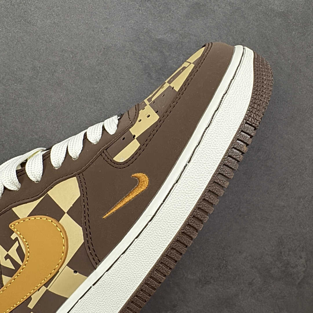 图片[5]-【定制版】NIke Air Force 1 \’07 Low LV联名–咖棕焦糖 空军一号低帮 运动鞋 休闲鞋 折边针车 工艺难度大 原楦头原纸板 高端定制鞋盒 原厂鞋底 超高清洁度 细节完美 货号：NH0601-576 尺码：36 36.5 37.5 38 38.5 39 40 40.5 41 42 42.5 43 44 44.5 45 编码：HXSB310320-选品中心