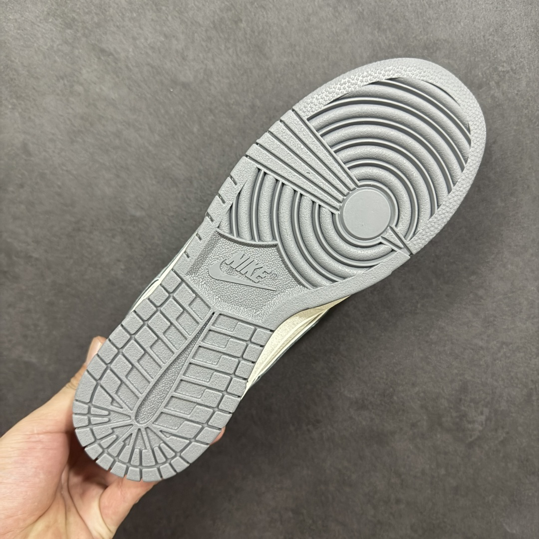 图片[9]-【定制版】Nike SB Dunk Low“ 斯图西联名—黑白熊猫” 周年高端定制 低帮休闲板鞋 定制鞋盒 大厂纯原品质出货 超高清洁度 皮料切割干净无任何毛边 细节完美 货号：DN3168-003 尺码：36 36.5 37.5 38 38.5 39 40 40.5 41 42 42.5 43 44 44.5 45 编码：HXSB330340-选品中心