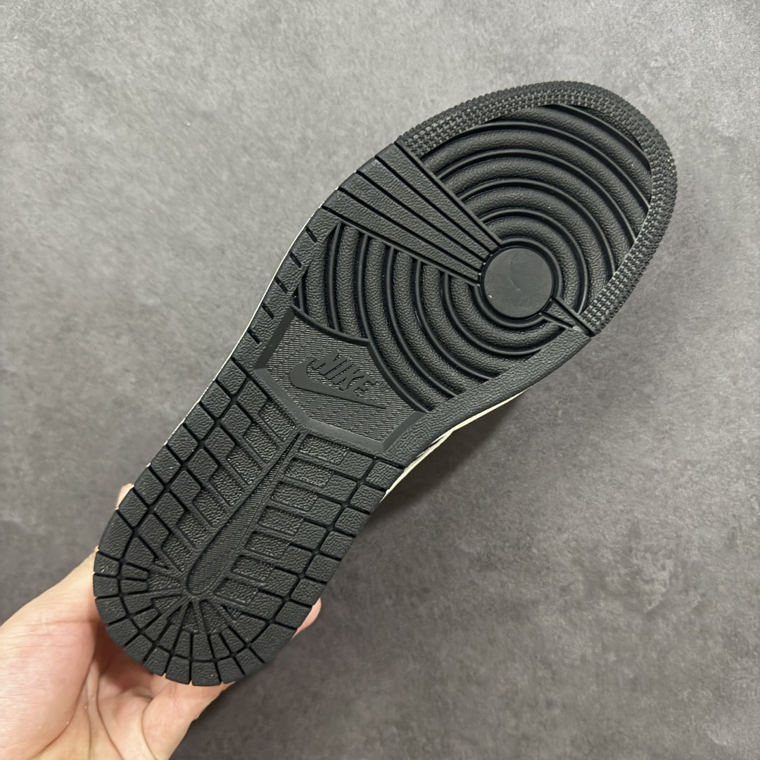 图片[9]-【定制版】Travis Scott x Fragment Design x Jordan Air Jordan 1 Low OG SP “闪电联名——米白黑” 高端定制 倒钩三方联名低帮篮球鞋 #定制鞋盒 大厂纯原品质出货 超高清洁度 皮料切割干净无任何毛边 细节完美 货号：XD0798-311 尺码： 36 36.5 37.5 38 38.5 39 40 40.5 41 42 42.5 43 44 44.5 45-选品中心