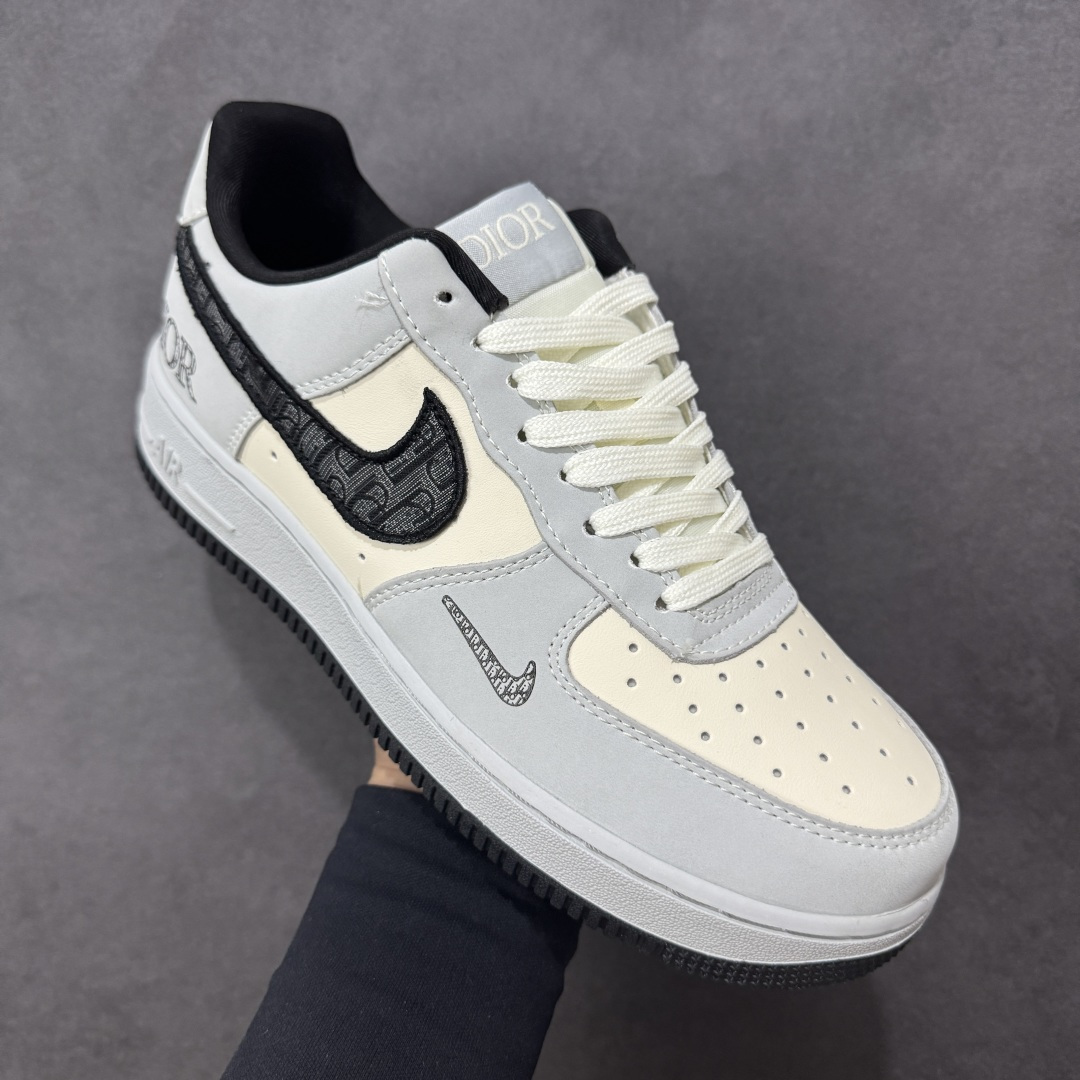 图片[3]-【定制版】Nike Air Force 1 \’07 Low “迪奥联名——花纹米灰黑”空军一号 高端定制 低帮 运动鞋 休闲鞋 折边针车 工艺难度大 原楦头原纸板 原装鞋盒 定制五金配件 内置全掌气垫 原厂鞋底 货号：BK0188-081 尺码：36 36.5 37.5 38 38.5 39 40 40.5 41 42 42.5 43 44 44.5 45 编码：HXSB310320-选品中心